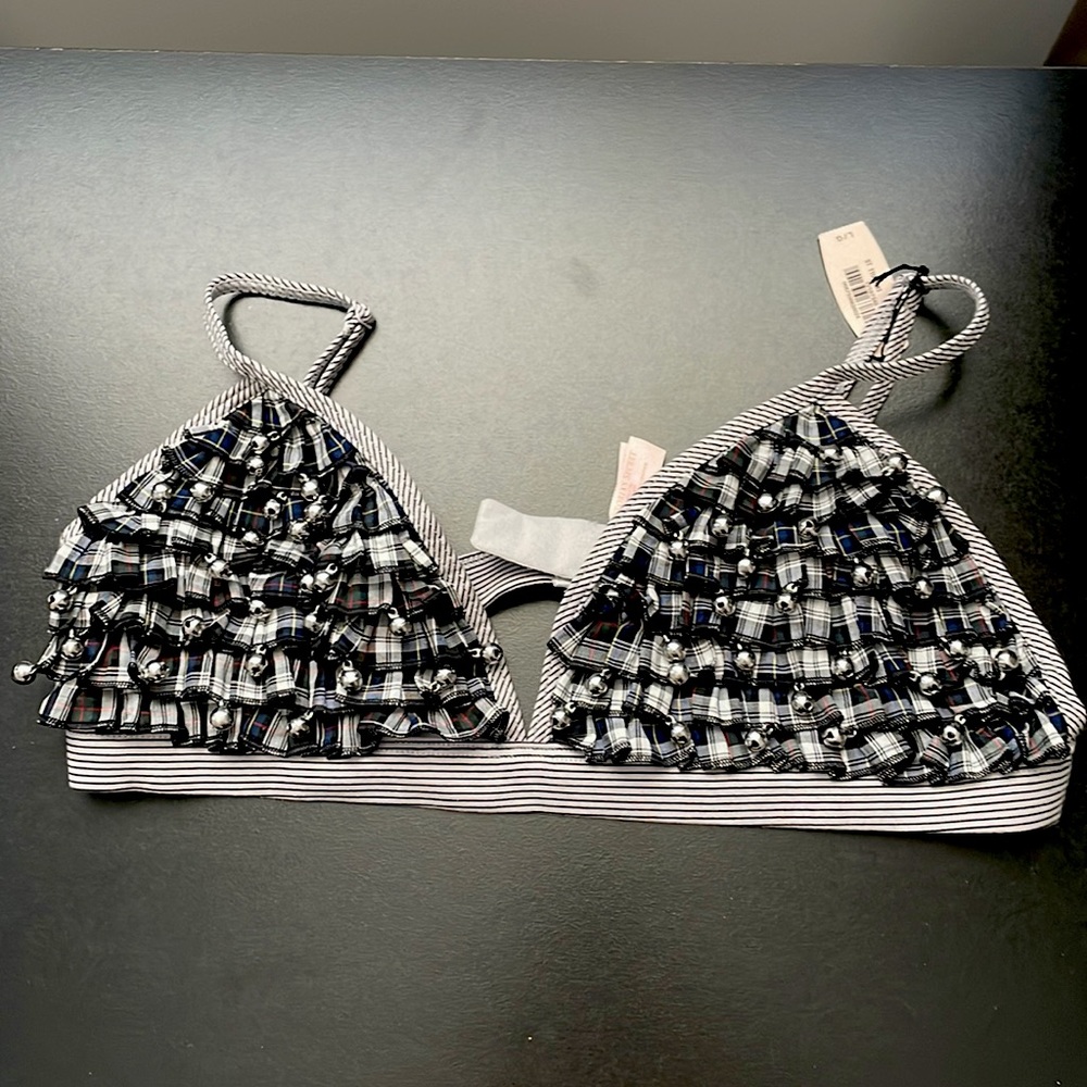 NWT Victoria’s Secret Jingle Bell Bralette Sz Large